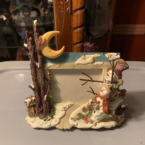 Winter wonderland snowman standing picture frame